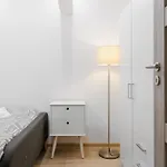Appartamento 2 Bedrooms Near The Metro *