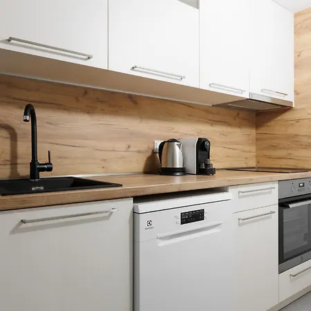 Apartment 2 Bedrooms Near The Metro *