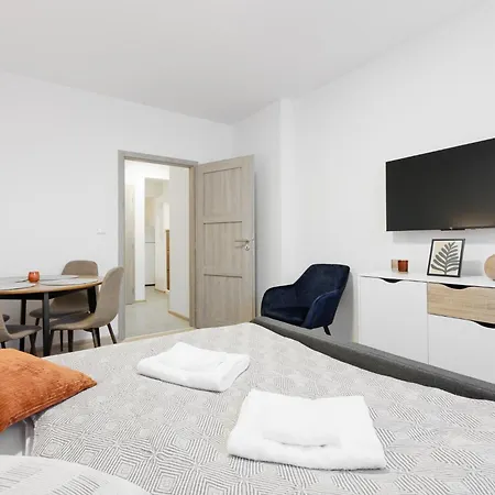 Basement Apartment Near The Metro *