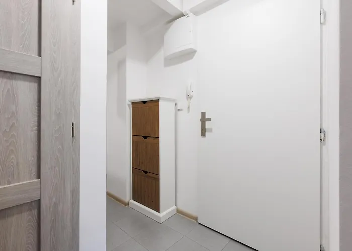 2 Bedrooms Near The Metro Lejlighed Prag